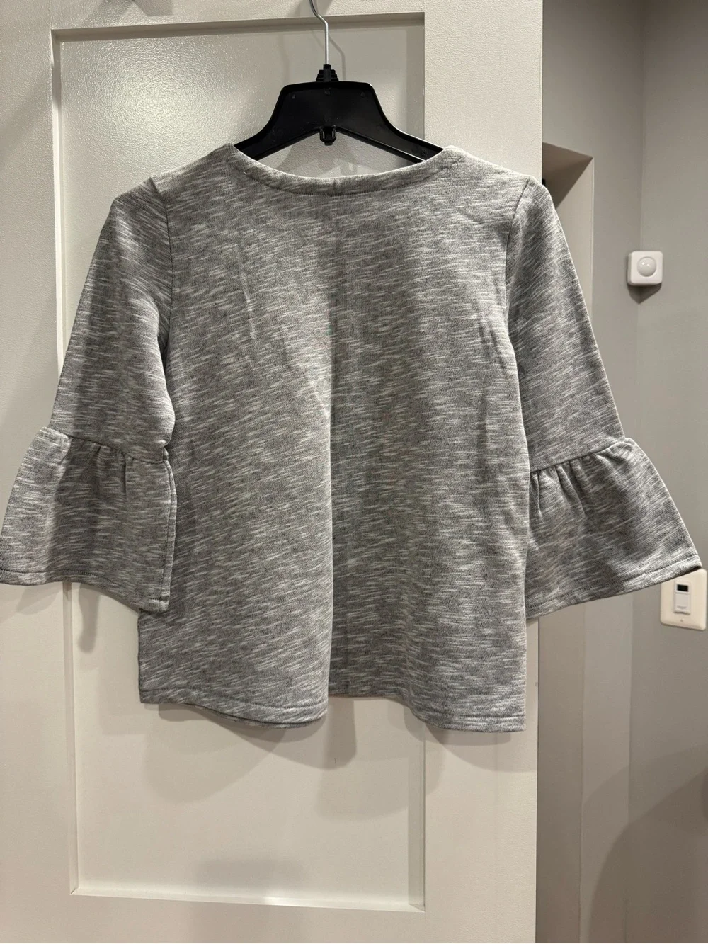 Old Navy Heather Gray Top with 3/4 length Ruffle Sleeves